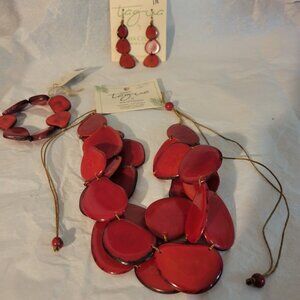 Handnade Red Tagua Set with Amiga Necklace with matching Earrings and Bracelet